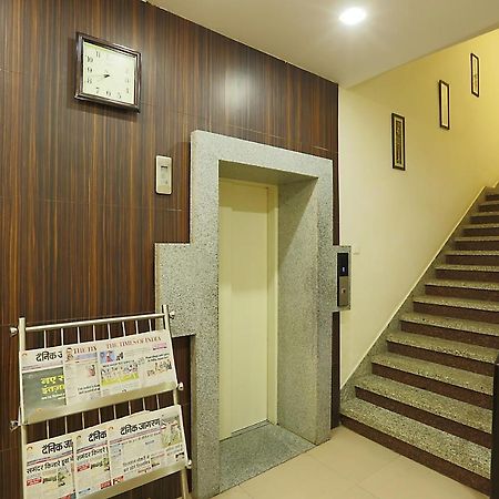 Hotel Premiere Villa  Benares Buitenkant foto
