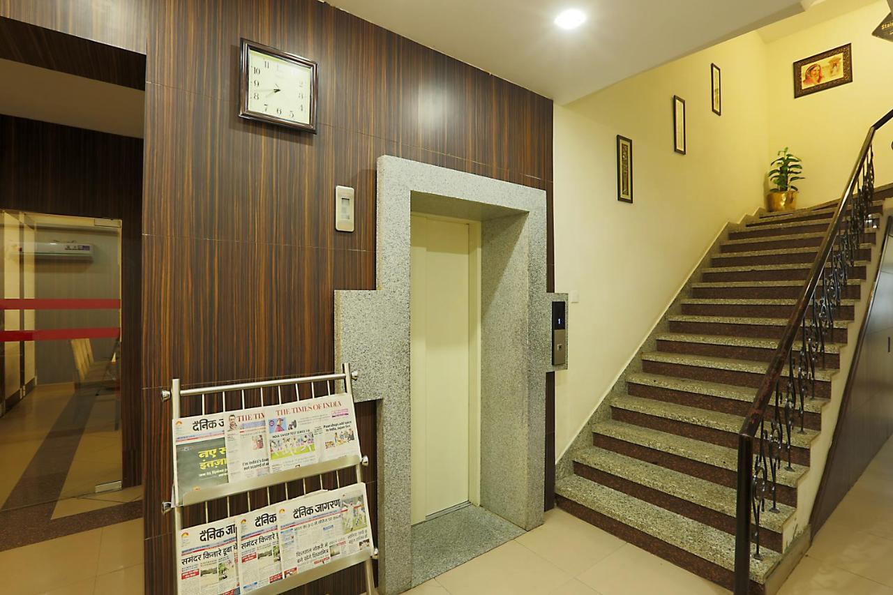 Hotel Premiere Villa  Benares Buitenkant foto
